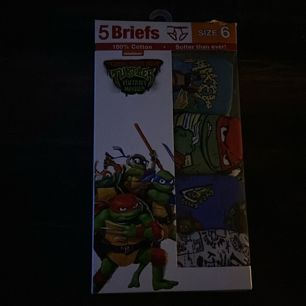 4 pairs of ninja turtle underwear. NEW. size 6